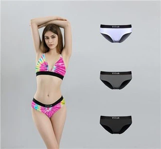 चीकी अंडरवियर